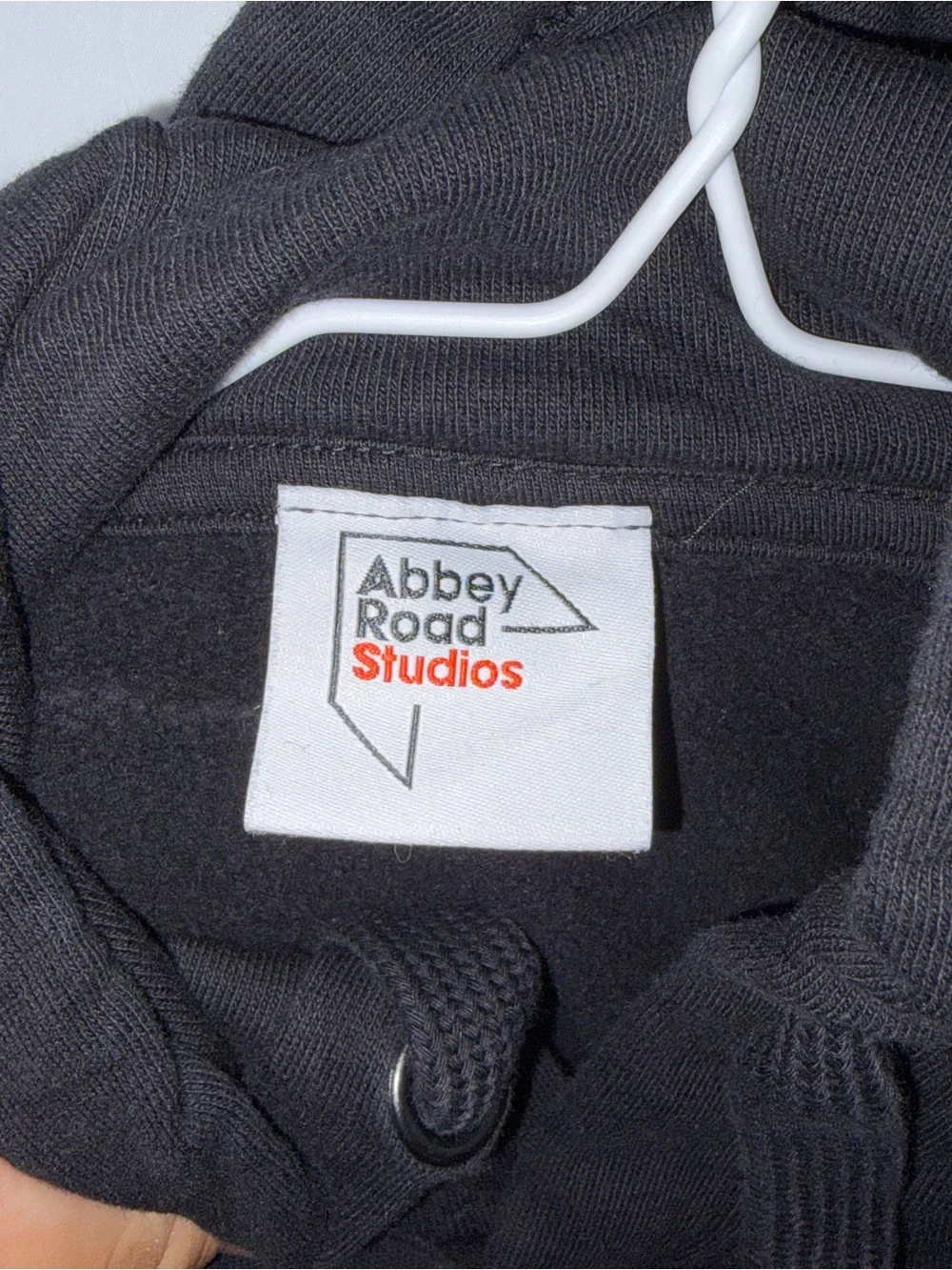 The Beatles 1969 Black Graphic Hoodie - Abbey Road Design Size L
